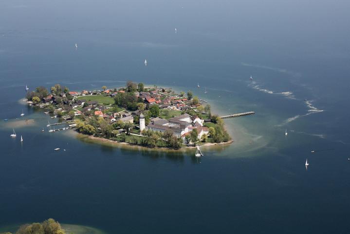 Die Fraueninsel aus der Luft
