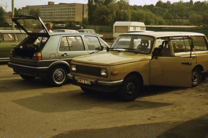 VW Golf und Wartburg Tourist in Prag 1988 