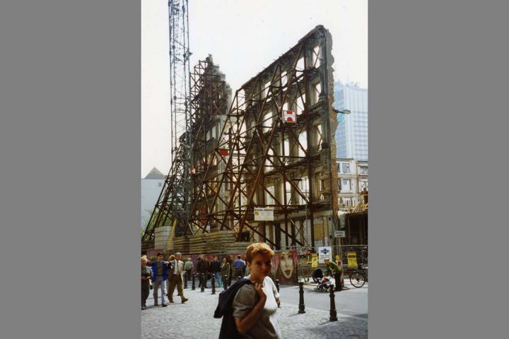 Entkernten Gebäudes, Leipzig ca. 1997
