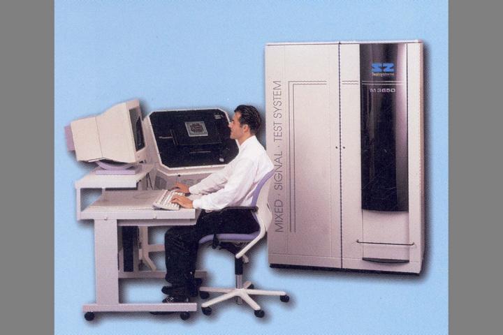 Testsystem M3620 der Firma SZ-Testsysteme