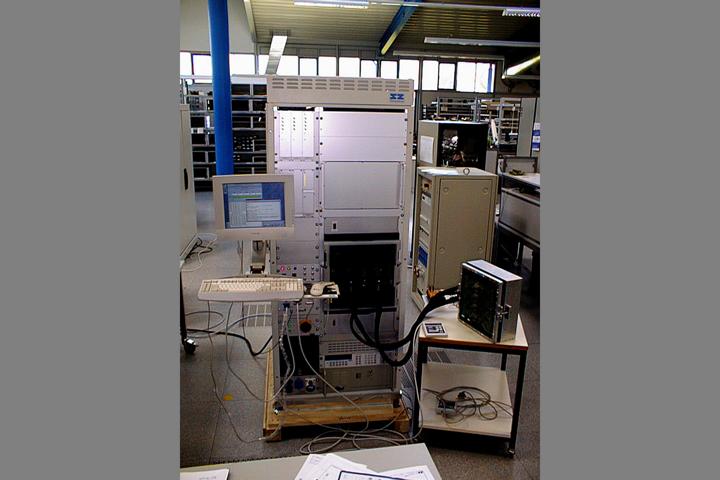 Entwicklungslabor von SZ Testsysteme ca. (2002)